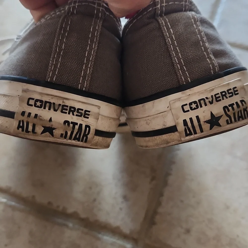 Converse Chuck Taylor Allstars In Grey Mens Size 8 Or Womens Size 10 - Picture 3 of 7